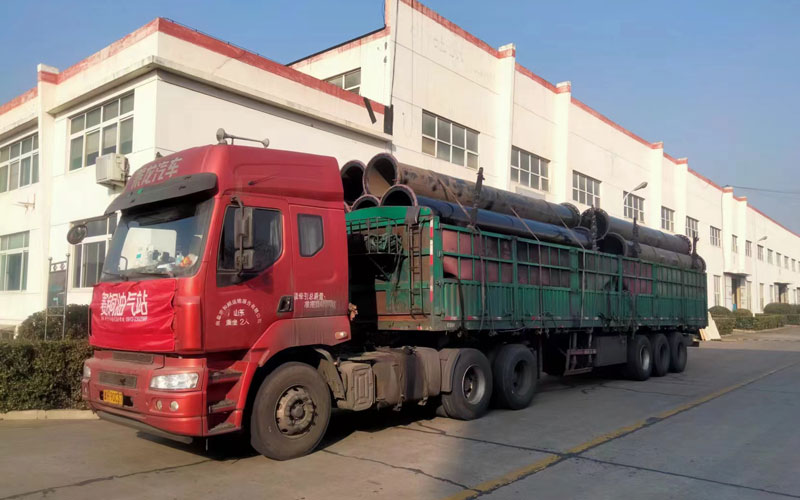 國能實業一批煤礦用涂層復合鋼管裝車陸續發(fā)往山西